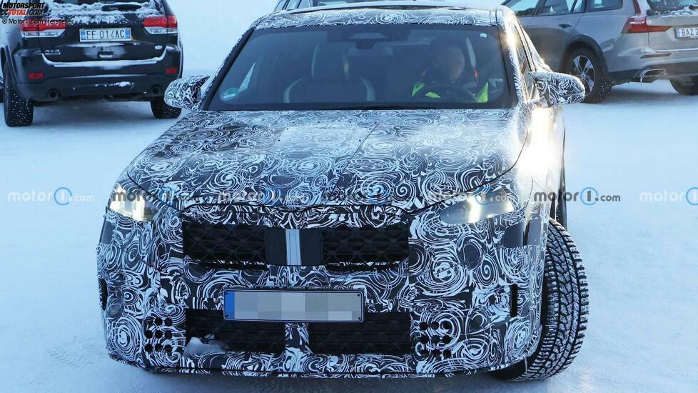 BMW X2 (2024) als Erlkönig (mit Aufnahmen des Innenraums)