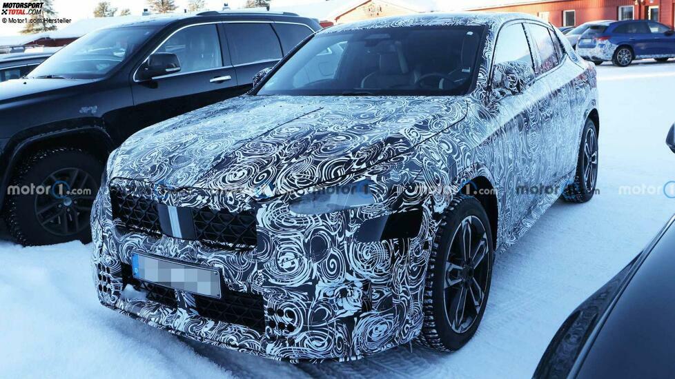 BMW X2 (2024) als Erlkönig (mit Aufnahmen des Innenraums)