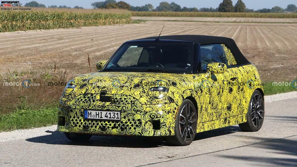 Spionagefoto von 2025 Mini Cooper Convertible mit Frontansicht