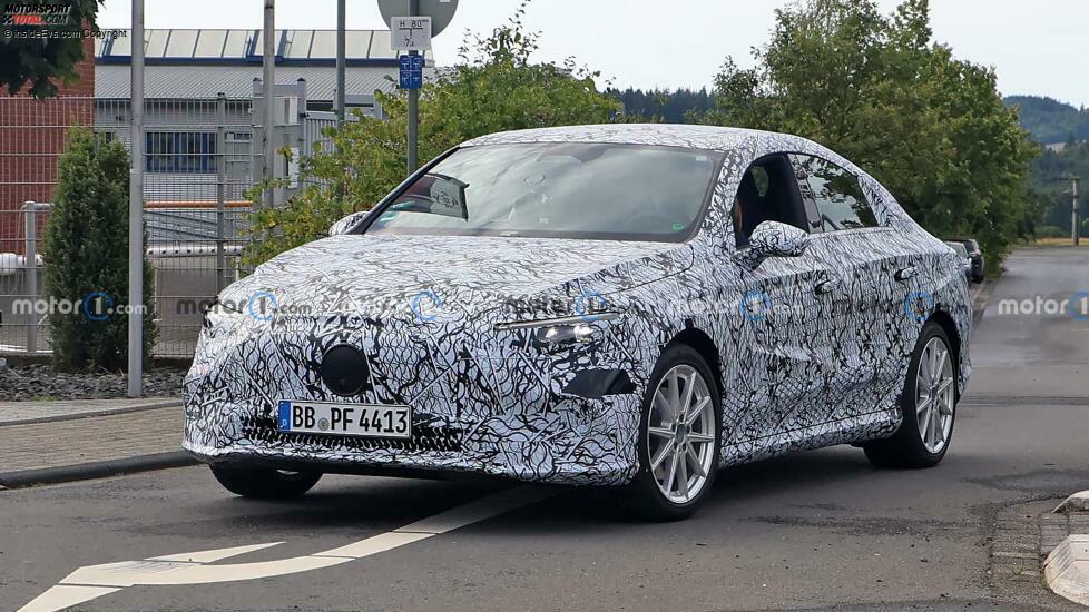 Mercedes CLA auf MMA-Basis als Erlkönig