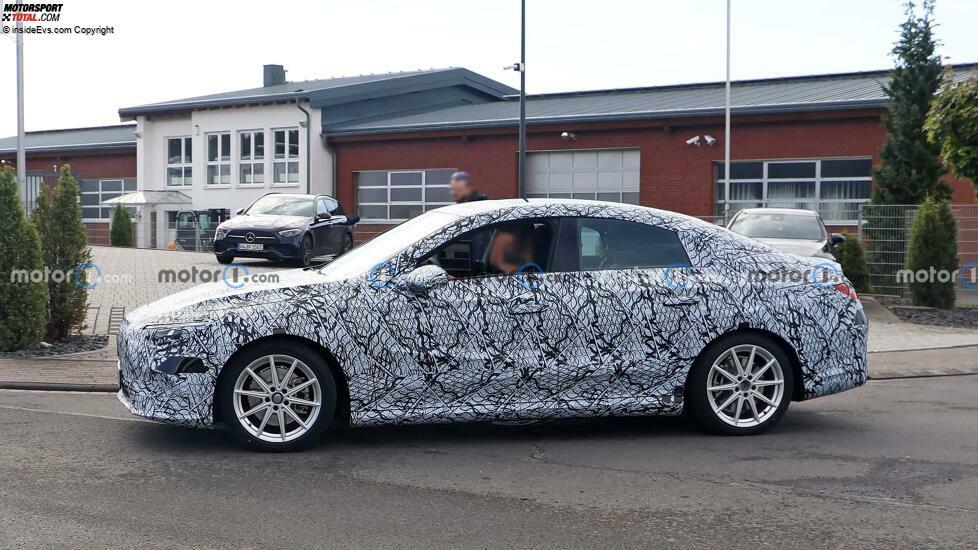 Mercedes CLA auf MMA-Basis als Erlkönig