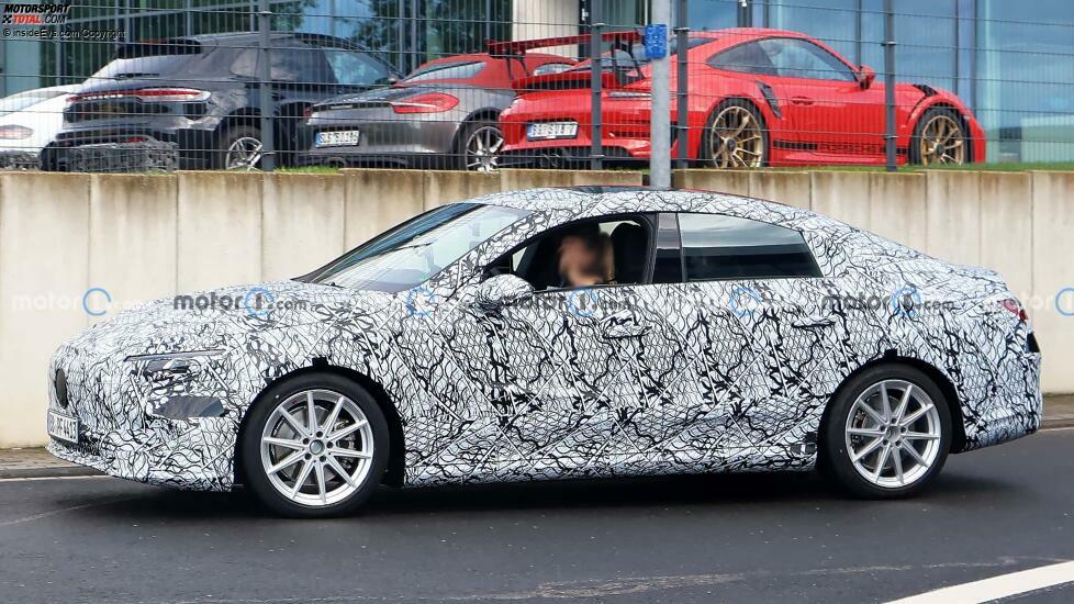 Mercedes CLA auf MMA-Basis als Erlkönig