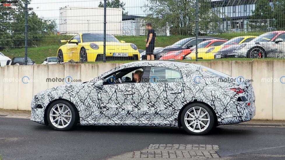 Mercedes CLA auf MMA-Basis als Erlkönig