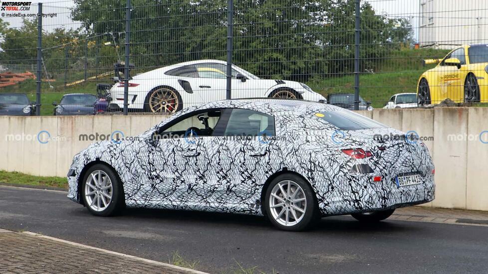 Mercedes CLA auf MMA-Basis als Erlkönig