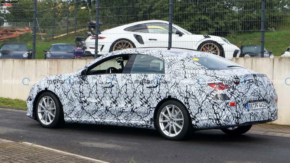 Mercedes CLA auf MMA-Basis als Erlkönig