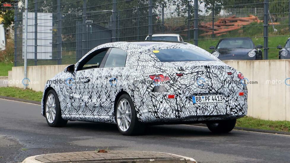 Mercedes CLA auf MMA-Basis als Erlkönig