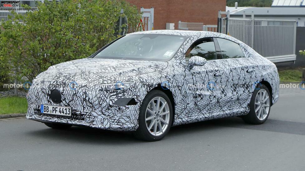 Mercedes CLA auf MMA-Basis als Erlkönig
