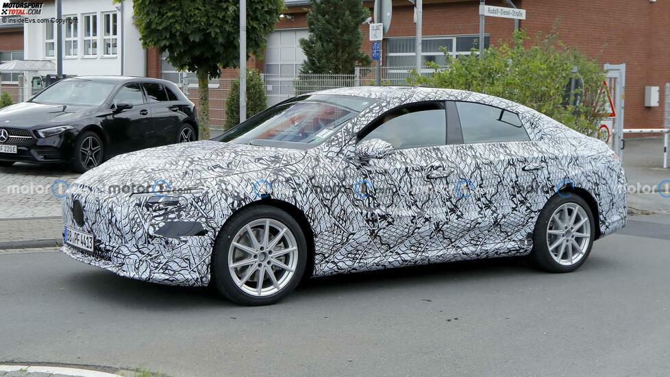 Mercedes CLA auf MMA-Basis als Erlkönig
