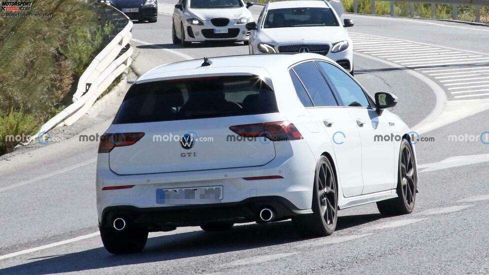 VW Golf GTI Facelift (2024) als Erlkönig