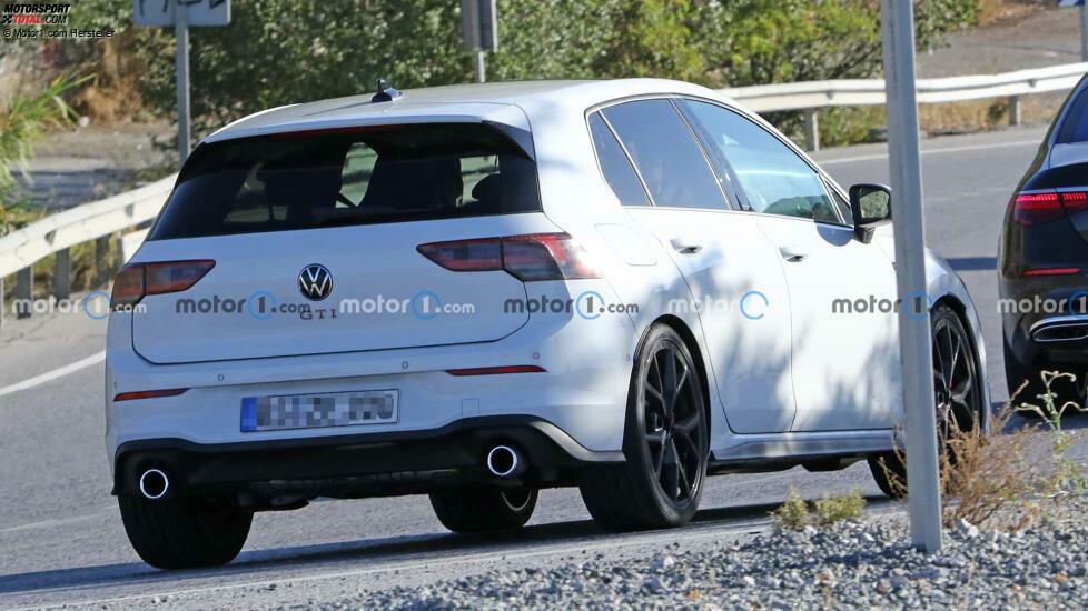 VW Golf GTI Facelift (2024) als Erlkönig