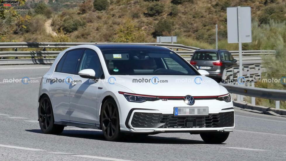 VW Golf GTI Facelift (2024) als Erlkönig