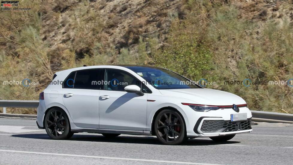 VW Golf GTI Facelift (2024) als Erlkönig