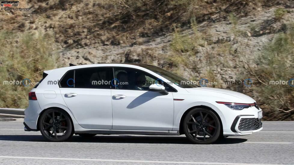 VW Golf GTI Facelift (2024) als Erlkönig