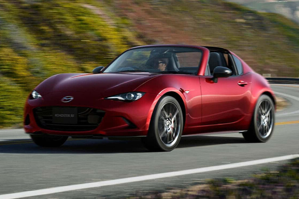 Mazda hat in Japan einen aktualisierten MX-5 mit etwas mehr Leistung für den 1,5-Liter-Motor und einem verbesserten Stabilitätskontrollsystem vorgestellt