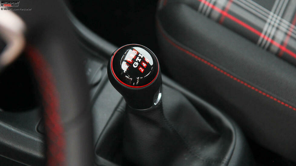 Ein Golfball als Schaltknauf (wie im ersten Golf GTI) wäre im Up natürlich deplatziert