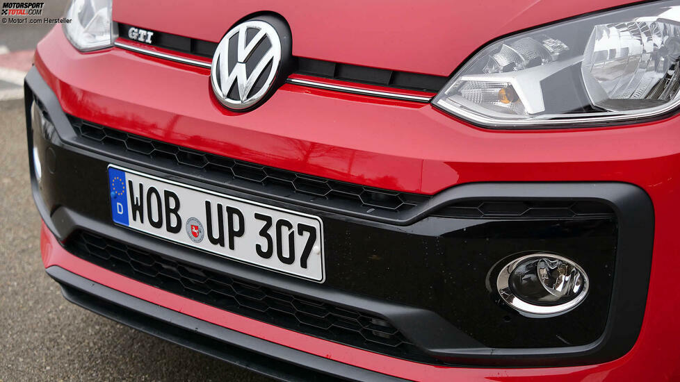 GTI-typisches Wabengitter am unteren Lufteinlass ? der Grill ist zu klein dafür