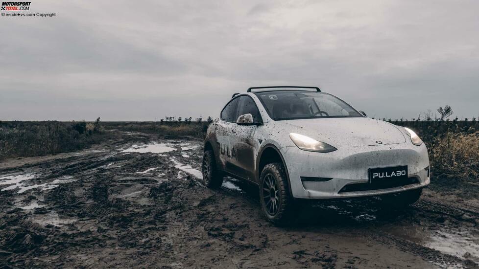 Tesla Model Y mit Pu.Labo Lift Kit