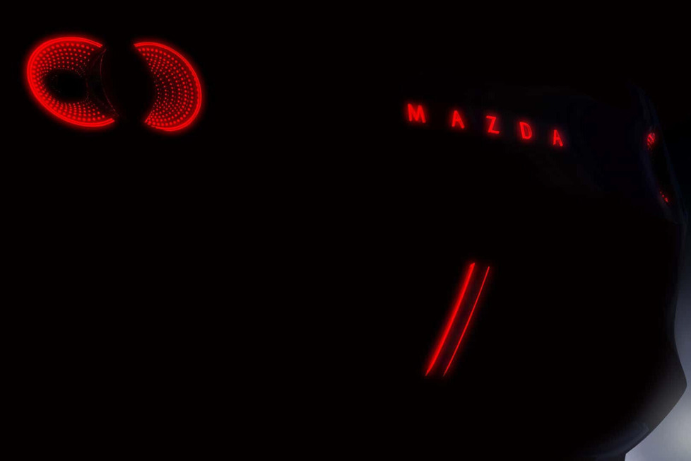 Mazda hat sein Programm für die Japan Mobility Show bekannt gegeben, auf der der MX-5 im Mittelpunkt stehen wird - Auch eine noch namenlose Studie wird enthüllt