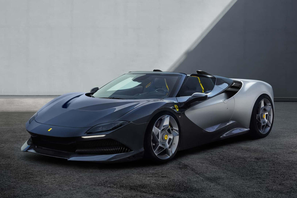 Das neueste Ferrari-Unikat ist ein F8 Spider ohne Dach: Er hat eine maßgeschneiderte Karosserie mit sichtbarer Kohlefaser