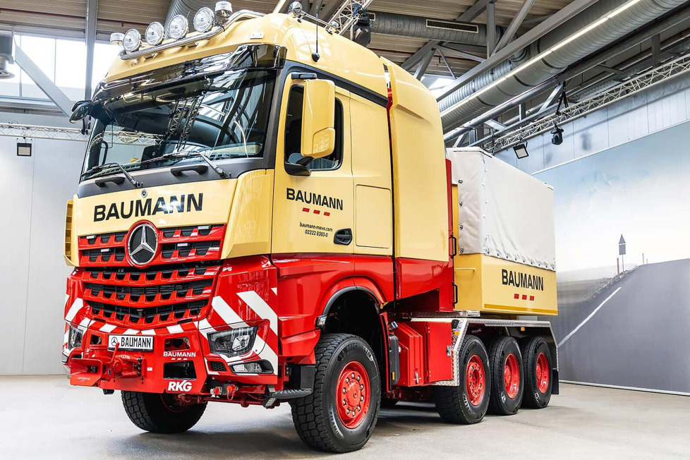 Eine Schwertransportfirma setzt den Spezial-Lkw in Zukunft unter anderem für den Transport von Transformatoren und Wärmetauschern ein