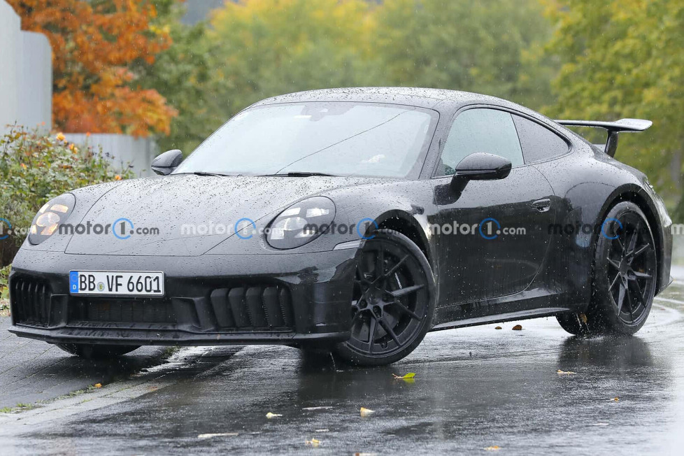 Im Gegensatz zu einem GTS-Prototypen von vor etwa einem Monat hat dieser Testwagen keinen gelben Aufkleber auf der Heckscheibe