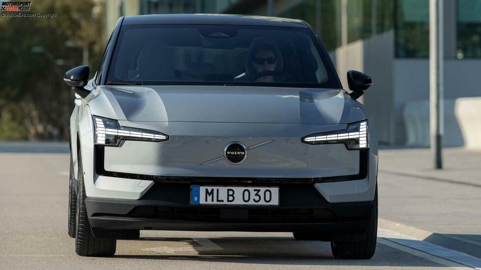 Volvo EX30 (2024)