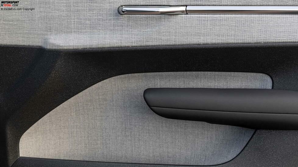 Volvo EX30 (2024)