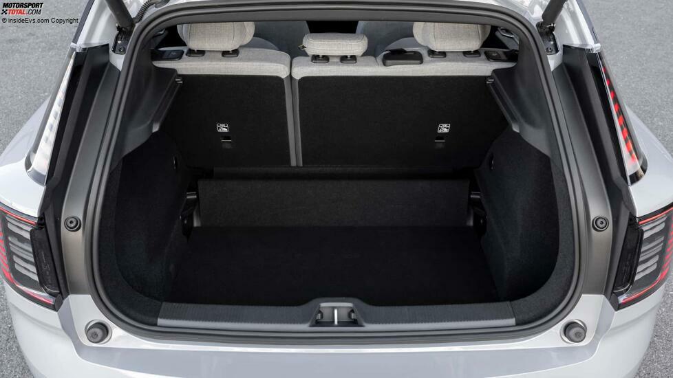 Volvo EX30 (2024)