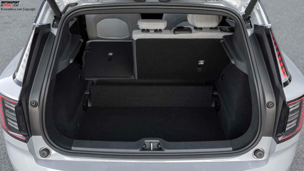 Volvo EX30 (2024)