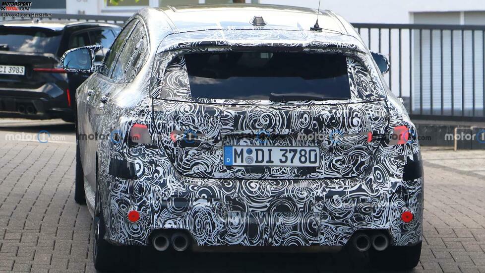 BMW 1er (2024) als M135i-Erlkönig