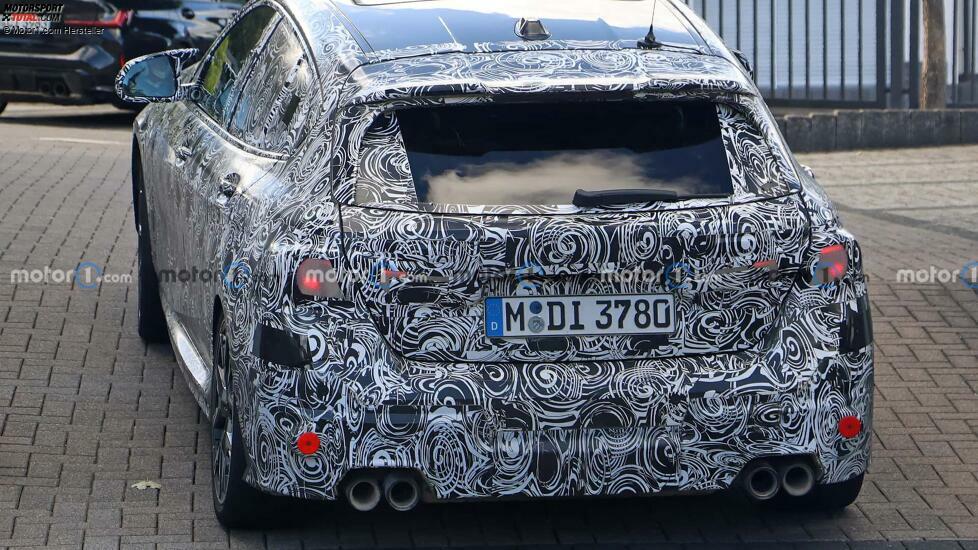 BMW 1er (2024) als M135i-Erlkönig