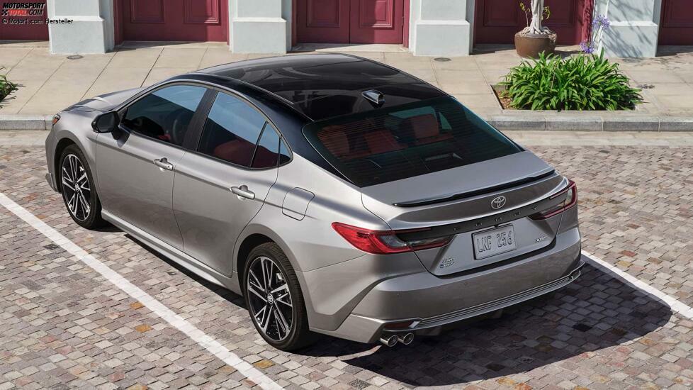 Toyota Camry (2024)
