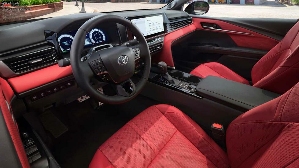 Toyota Camry (2024)