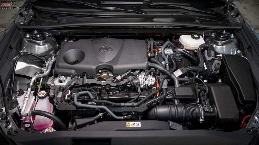 Toyota Camry (2024)