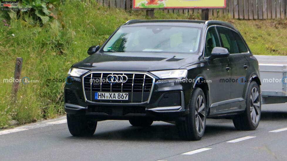 Audi Q7 (2025) als Erlkönig-Versuchsträger erwischt