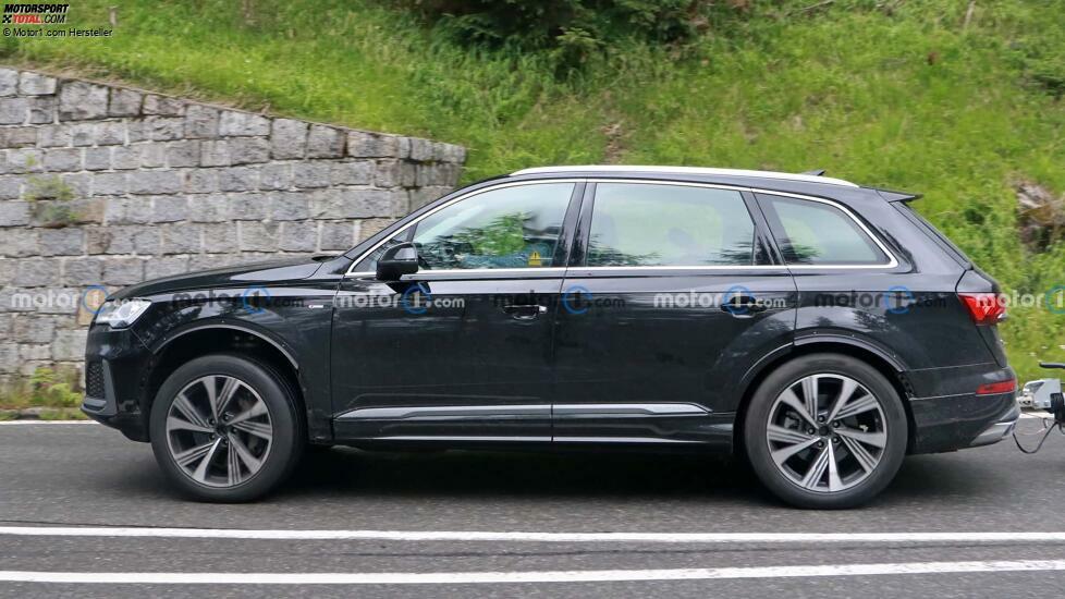 Audi Q7 (2025) als Erlkönig-Versuchsträger erwischt