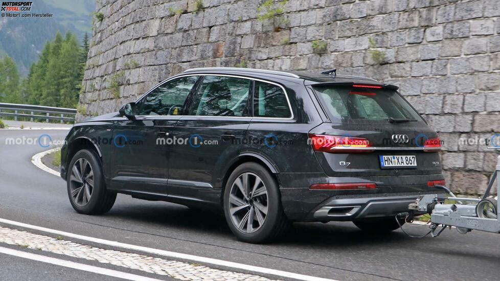 Audi Q7 (2025) als Erlkönig-Versuchsträger erwischt
