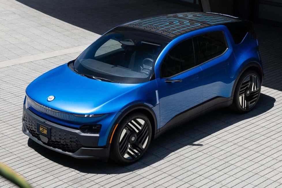 Der Fisker Pear ist rund 20 cm kürzer als der Ocean und ist innen ziemlich spartanisch ausgestattet: Dadurch wird das Auto günstiger