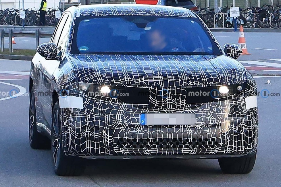 2025 startendes Mittelklasse-SUV behält die bekannte Silhouette