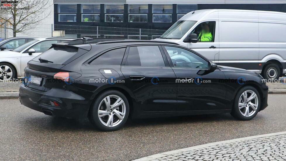 Audi A5 Avant (2024) mit weniger Tarnung