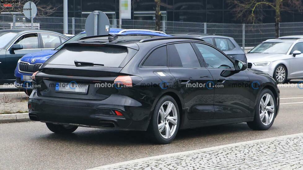Audi A5 Avant (2024) mit weniger Tarnung