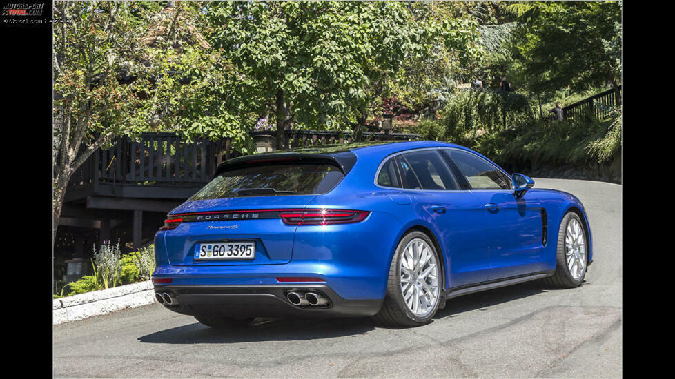 Neu ist der adaptive Dachspoiler, laut Porsche ein Kombi-Novum