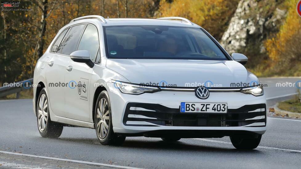 Facelift-Spionagefoto des Volkswagen Golf Variant 2024