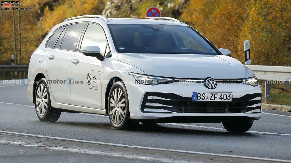 Facelift-Spionagefoto des Volkswagen Golf Variant 2024