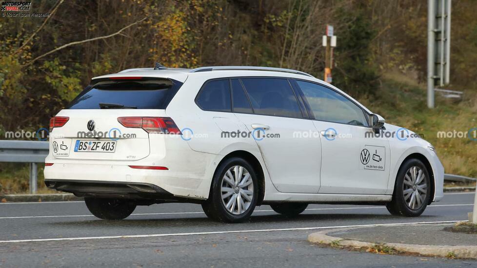 Facelift-Spionagefoto des Volkswagen Golf Variant 2024