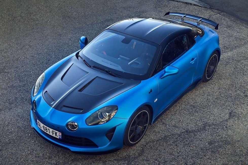 Es geht mit einem erweiterten Ausstattungsumfang für A110, A110 GT und A110 S sowie der neuen Version A110 R Turini ins neue Jahr