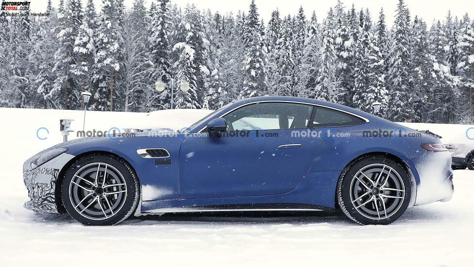 Mercedes-AMG GT53 Coupe (2024) Erlkönigfotos