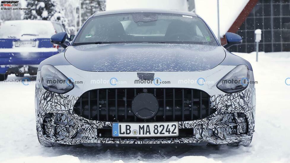 Mercedes-AMG GT53 Coupe (2024) Erlkönigfotos