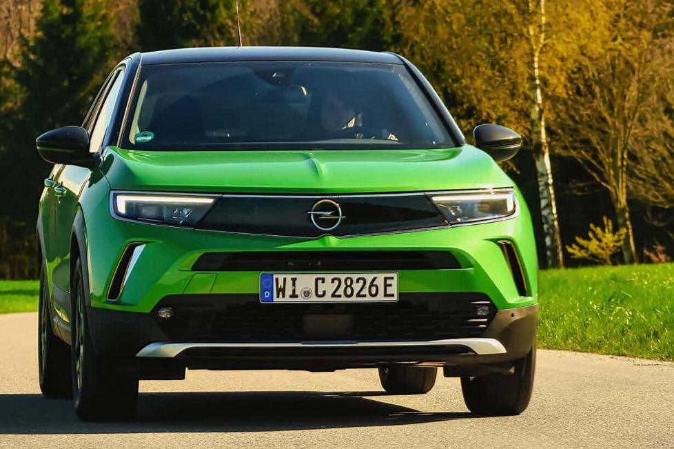 Angekündigt wurde der 115-kW-Mokka schon vor einem Jahr, nun steht er endlich in der Preisliste – neben der alten 100-kW-Variante