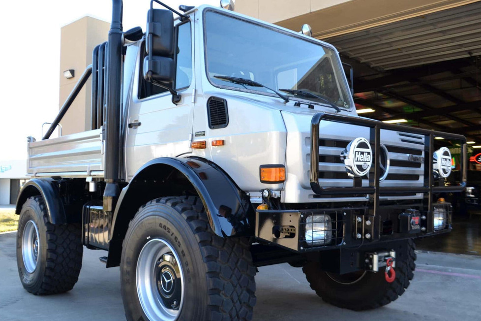 In einer Auktion bei Barrett-Jackson können Sie einen Mercedes-Benz Unimog ersteigern, der früher Arnold Schwarzenegger gehörte